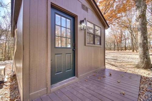 Gentry House | Serene Woodland Studio Retreat with Outdoor Amenities, Near Fishing, Hiking & Gentry, AR