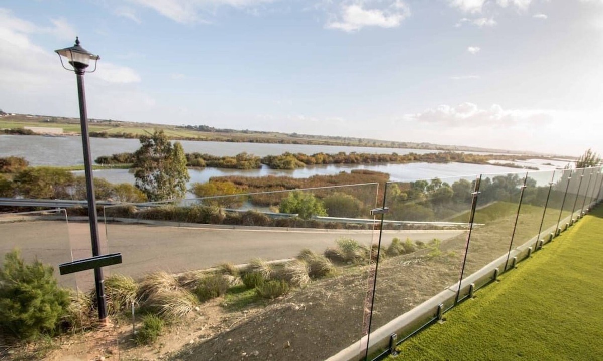 Seymour House | 'Serenity' and sweeping Murray River views