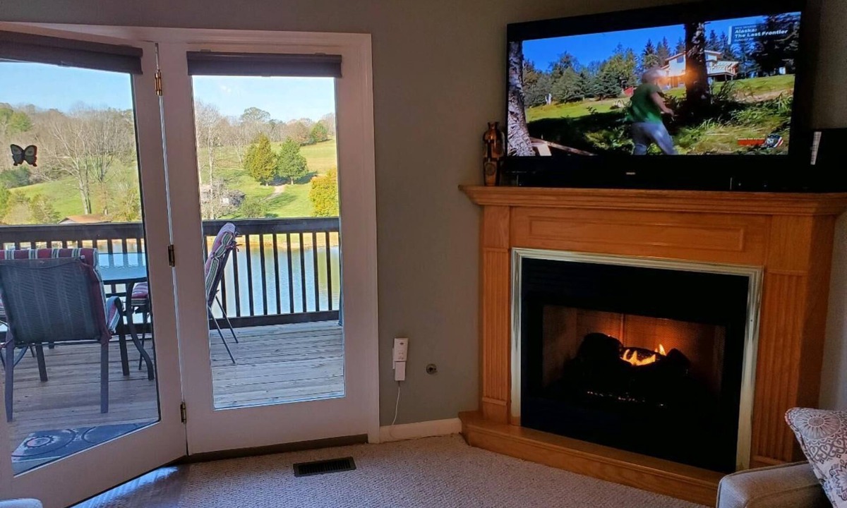 Hardy House | Serenity at Smith Mountain Lake
