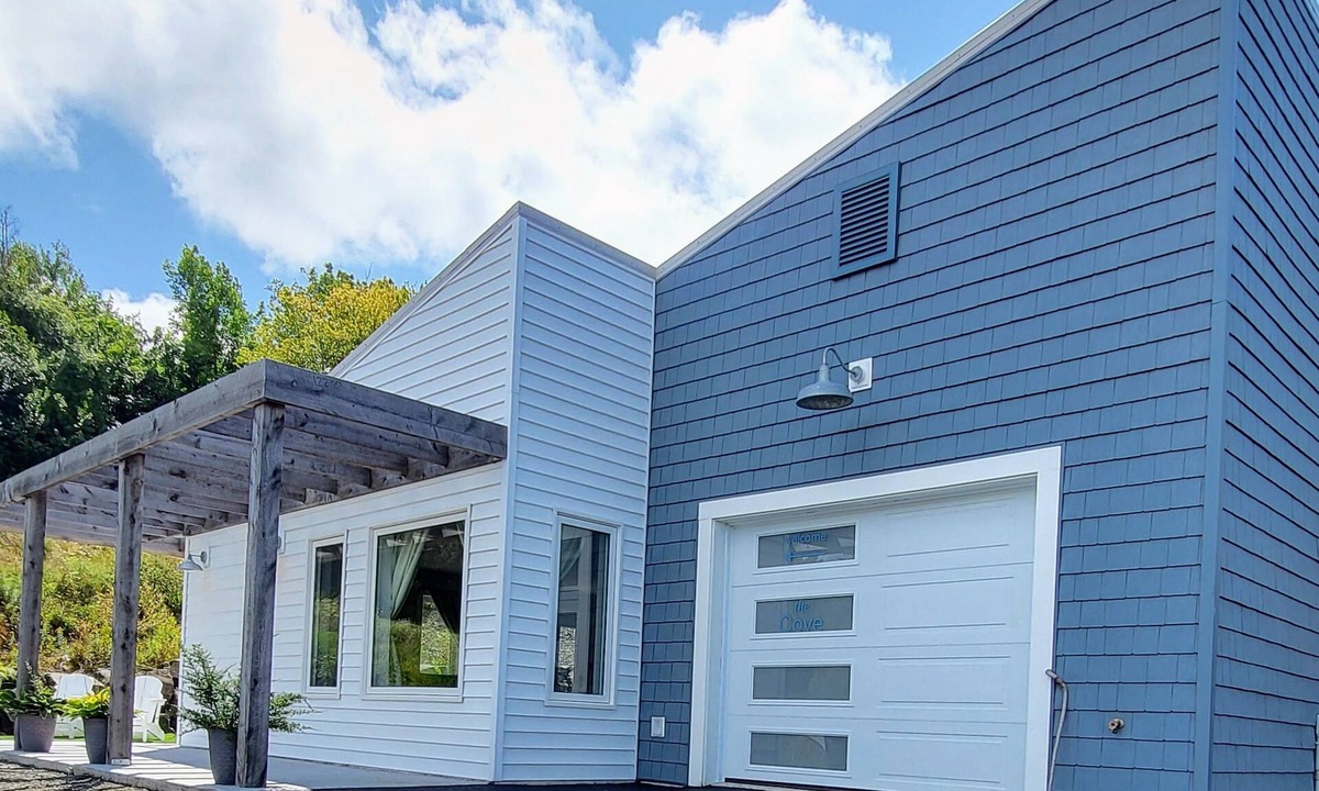 Smiths Cove House | Serenity at The Cove - Newly Built Duplex!