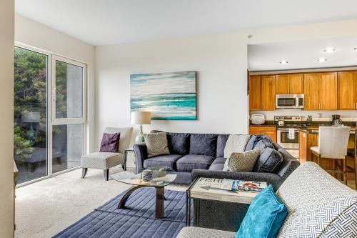 Rockaway Beach Apartment | Serenity by the Sea