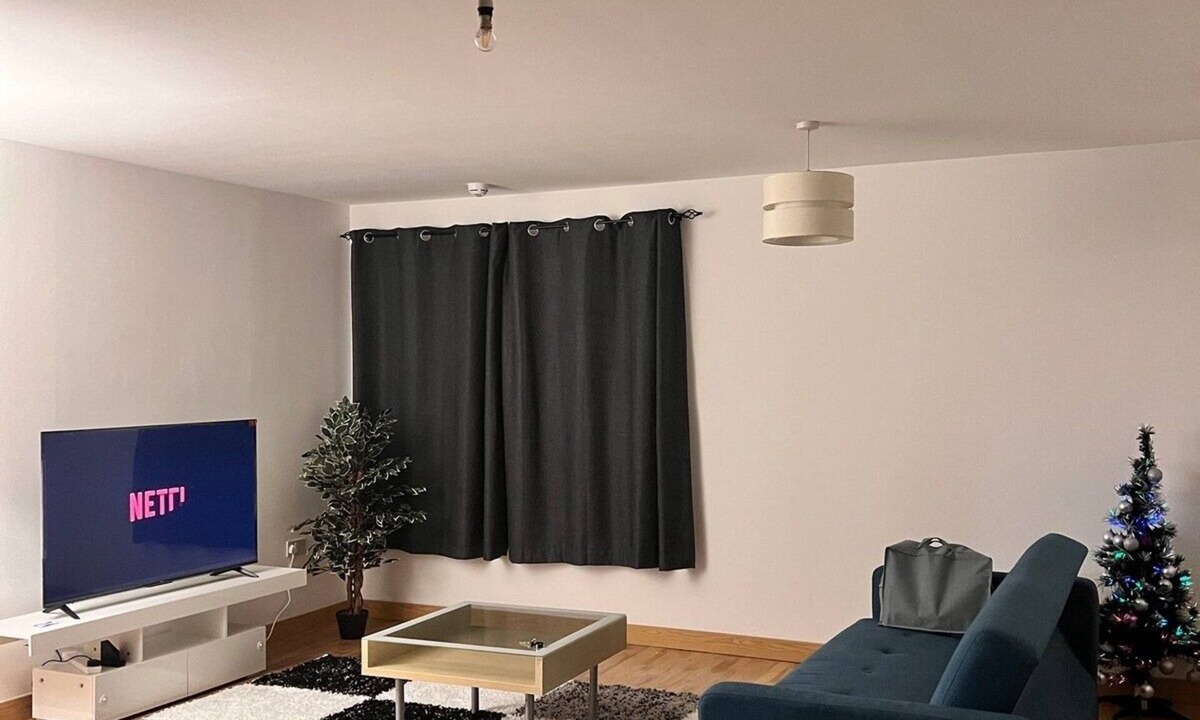 Basildon Apartment | Serenity-ESE (Whole Flat)