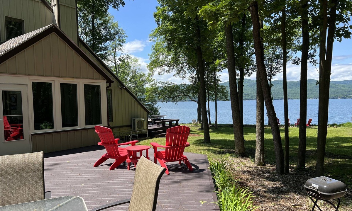 West Addison House | Serenity Family get away on Lake Champlain!
