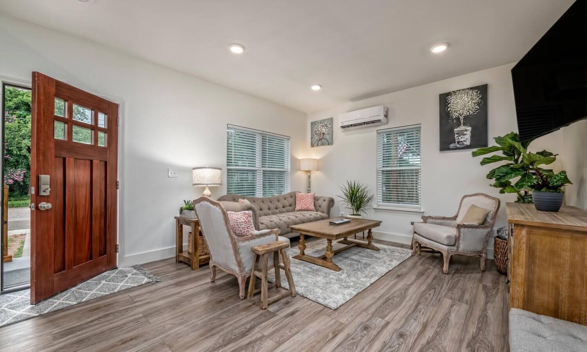 Brazos House | Serenity House-2 Ensuites Walk Silos Restaurants Baylor McLane w/Secure Parking
