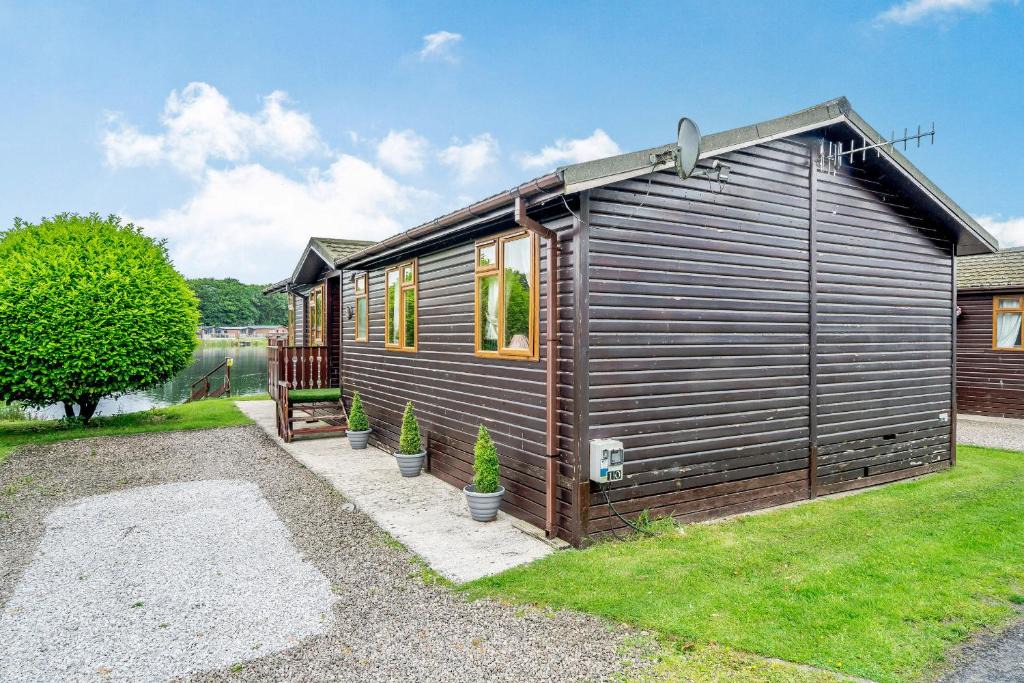 Tewitfield House | Serenity Lodge