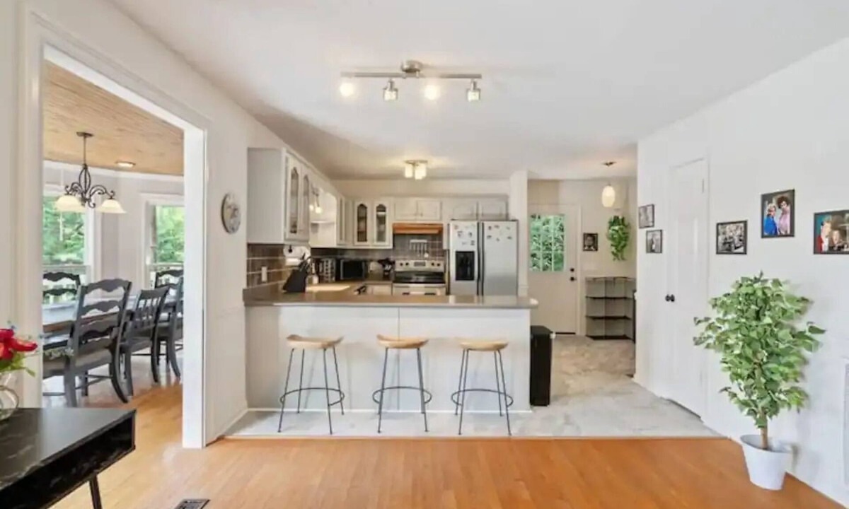 Townley House | Serenity Now-Duncan Bridge Sidenn