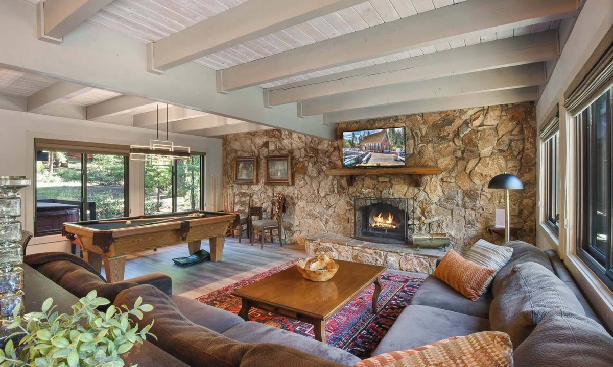 Kingswood Estates House | Serenity on Statford | Close to Northstar!