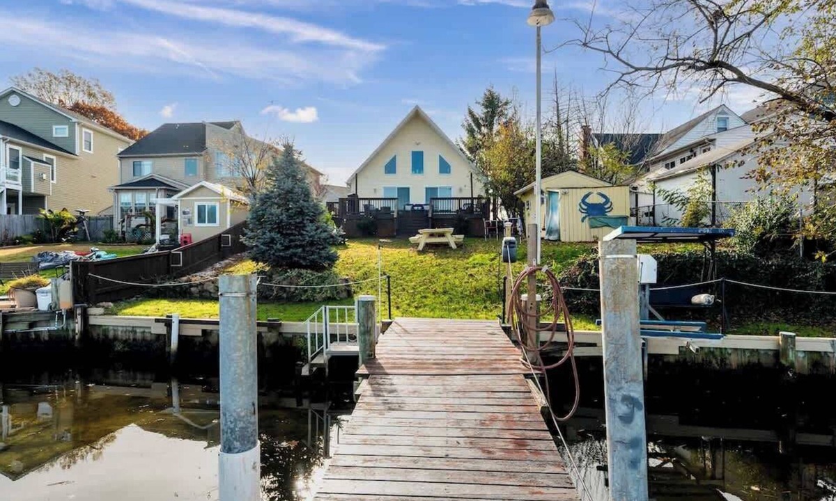 Dundalk House | Serenity on the Cove