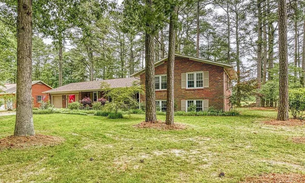 Locustville House | Serenity on the Pond