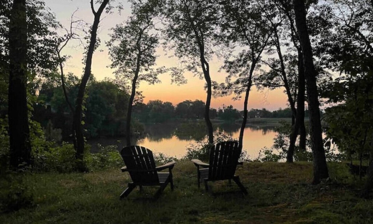 Stevensville Apartment | Serenity on the Water