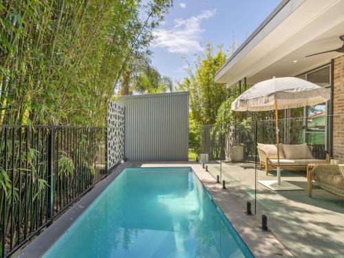 Scarborough House | Serenity & Poolside Sun - 400m to Beach