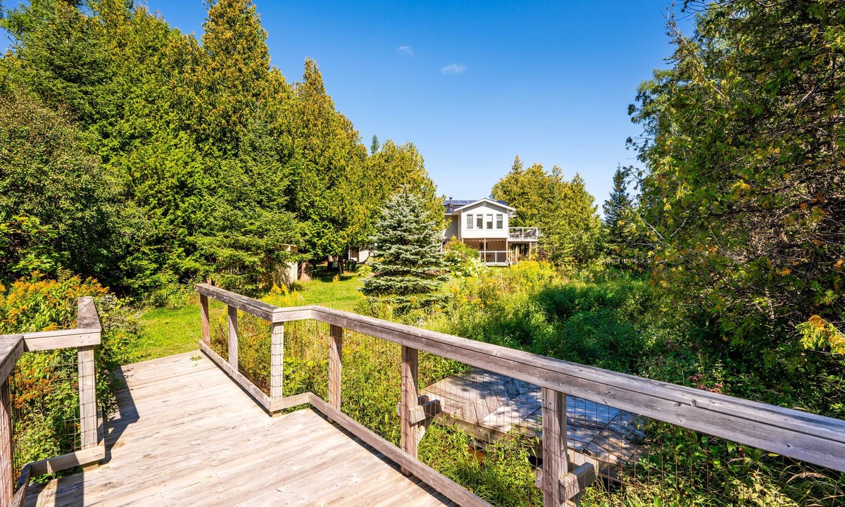 Northern Bruce Peninsula Cottage | Serenity Shores Kayak Paradise
