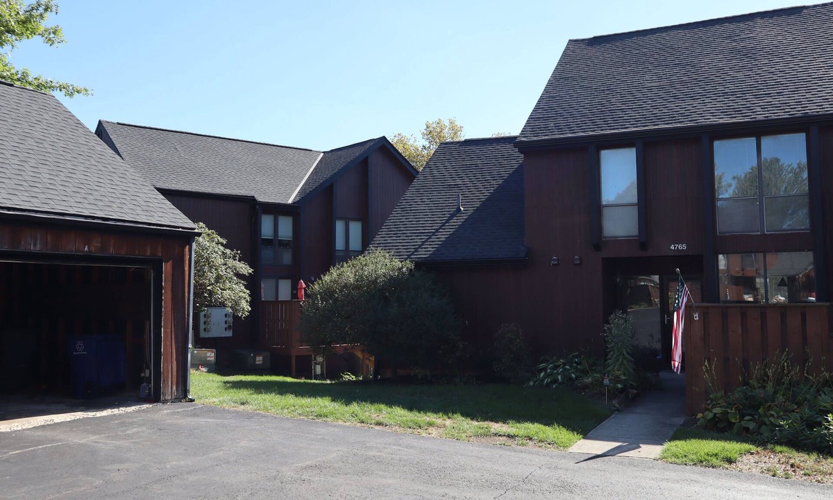 Westerville Condo | Serenity - Waterfront Escape