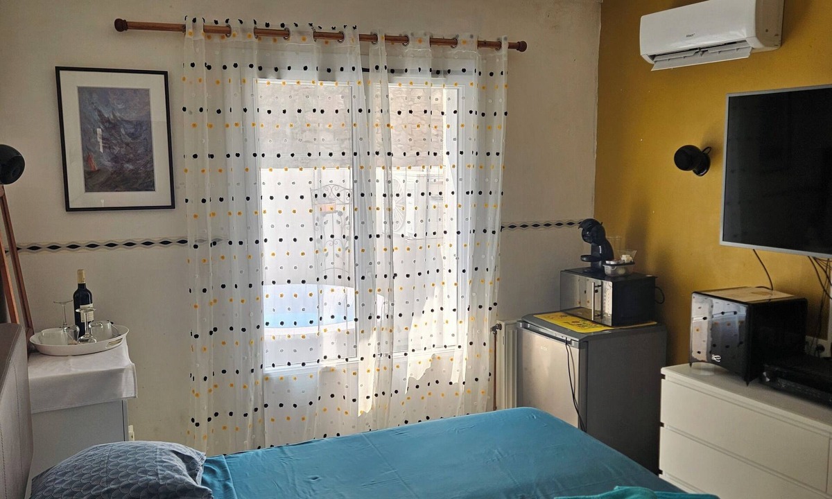 Lezignan-Corbieres Bed & Breakfast | Serge Le Belge room 3 VIP - terrace - jacuzzi