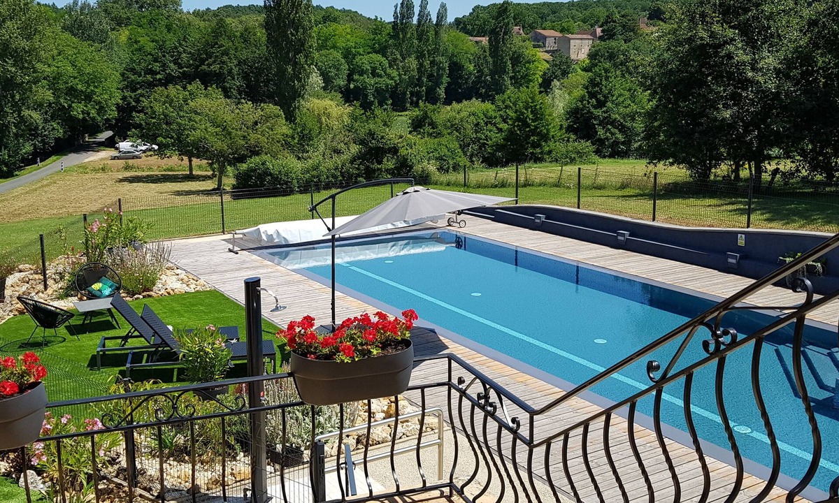 Lanquais House | Serious about your Swimming