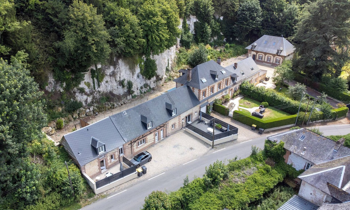 Le Heron House | Set of 3 magnificent semi-detached gites, 600m2, with numerous activities