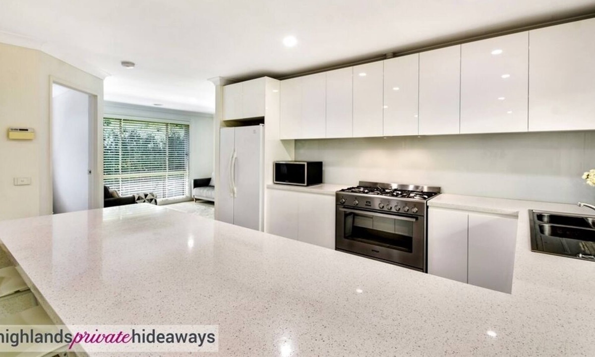 Bowral House | Set on beautiful and private 2000sqm