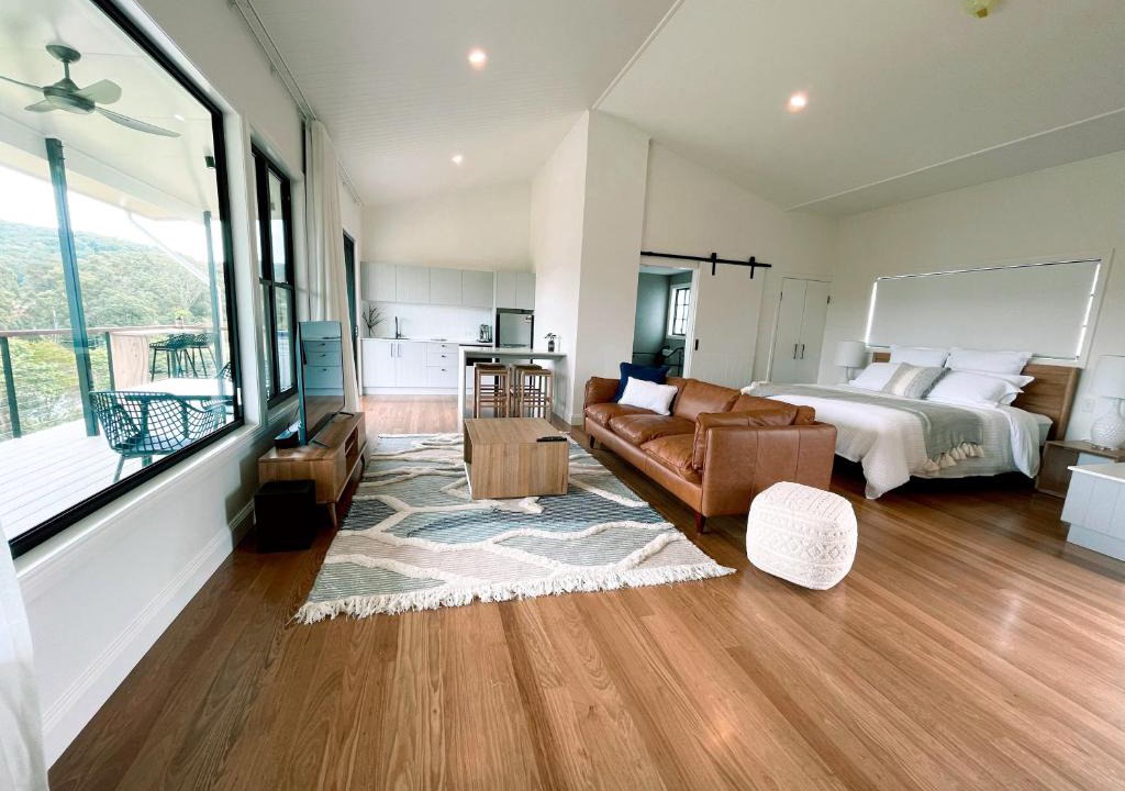 Beerwah House | Seven Peaks Farm Stay