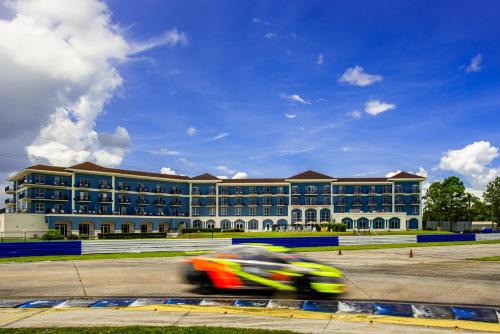 Sebring Hotel | SEVEN Sebring Raceway Hotel