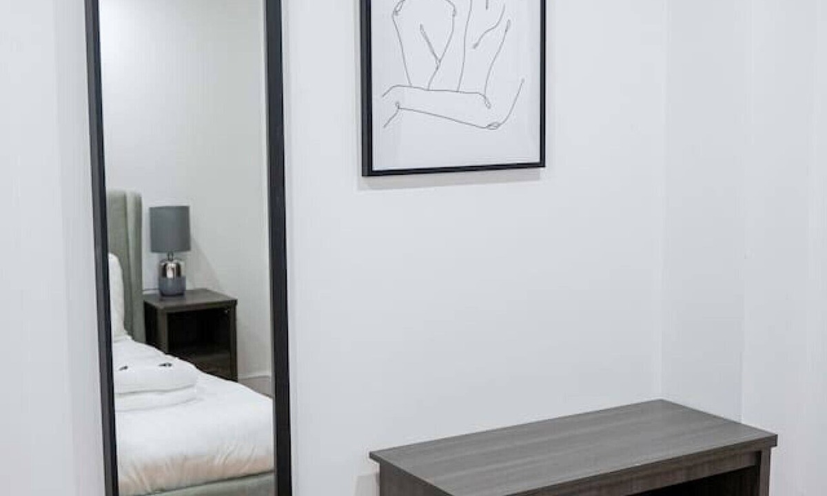 RopeWalks Apartment | Sevenstay Fleet Apt27