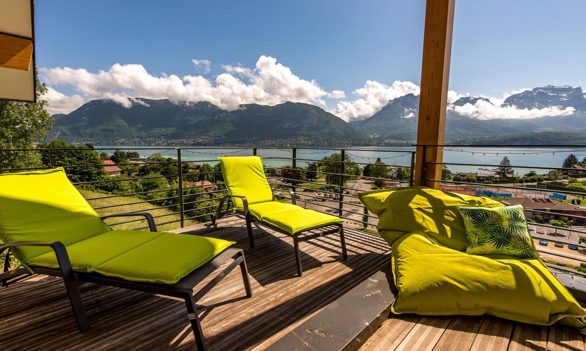 Sevrier Apartment | SEVRIER- PANORAMIC Loft&Mainfloor, Jacuzzi Parking