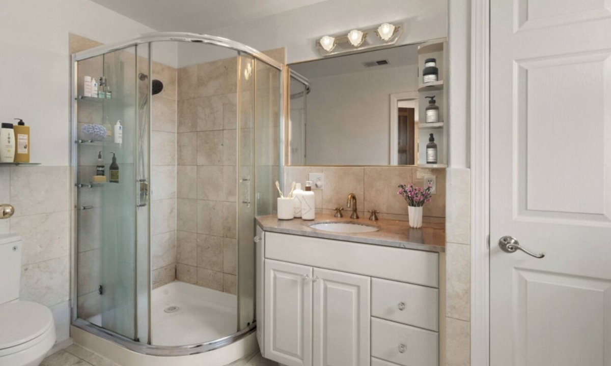 San Bruno House | SFO Airport Getaway