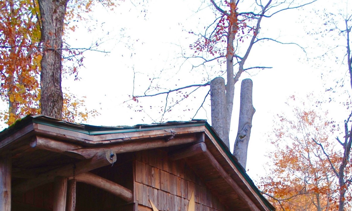 Saint-Sauveur Cabin | SHACK IN THE TREES - THE GROUND