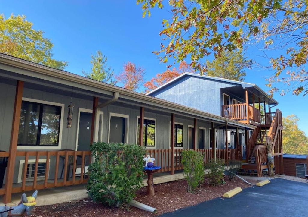 Branson West Hotel | Shady Acre Inn and Suites