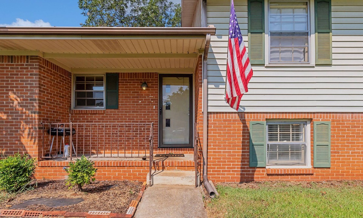Madison House | Shady Grove Cottage | Poolside Stay in Madison
