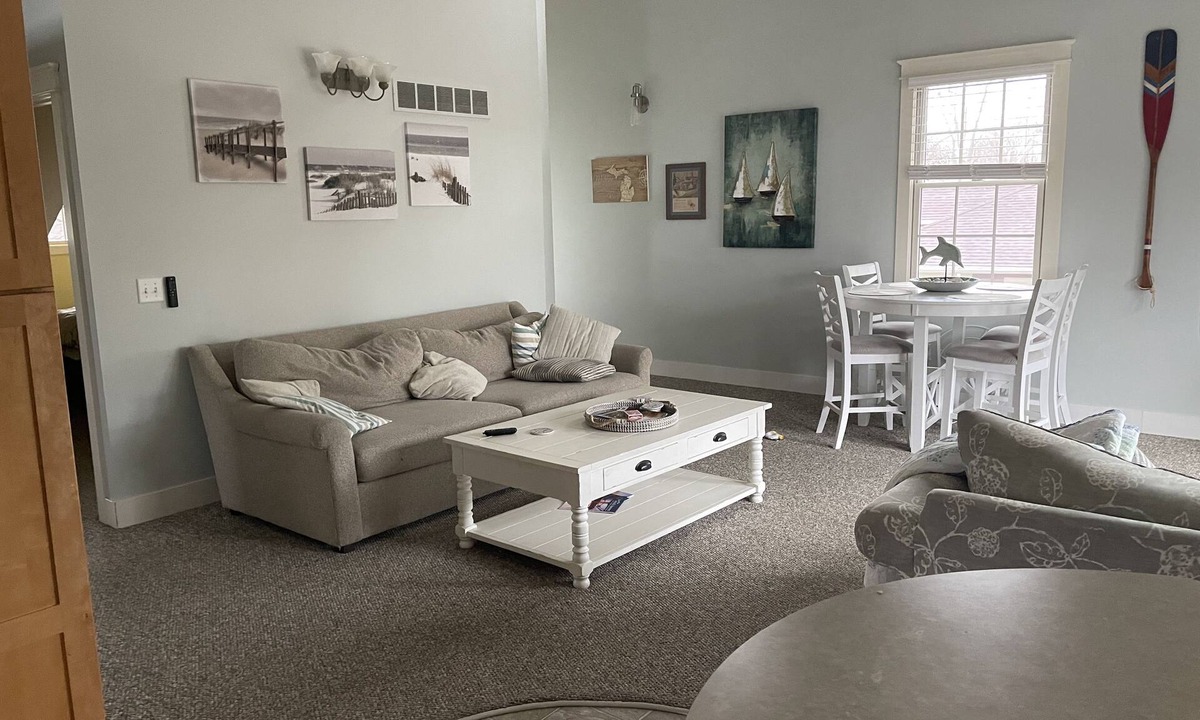 South Haven House | Shady Pines - Walk To South Beach & Downtown