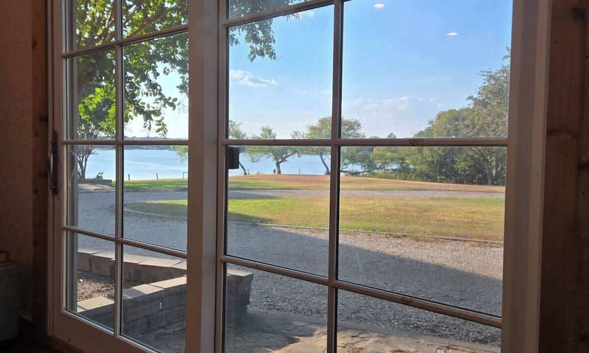 Little Elm House | Shahan Oasis King Suite + Lakefront Access