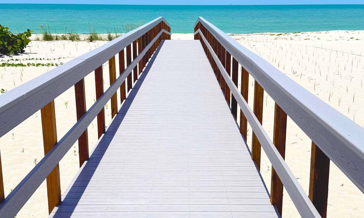 Sanibel Hotel | Shalimar Beach Resort