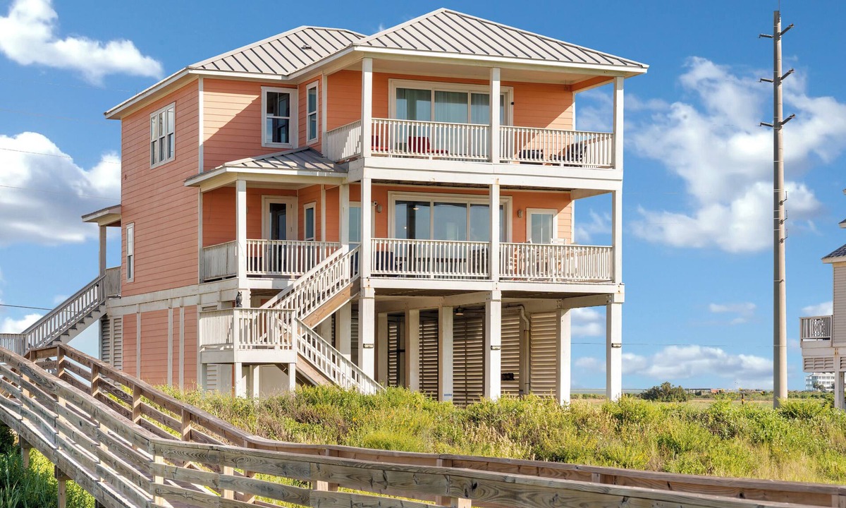 Miramar House | Shalom at the Beach · Relax & Unwind