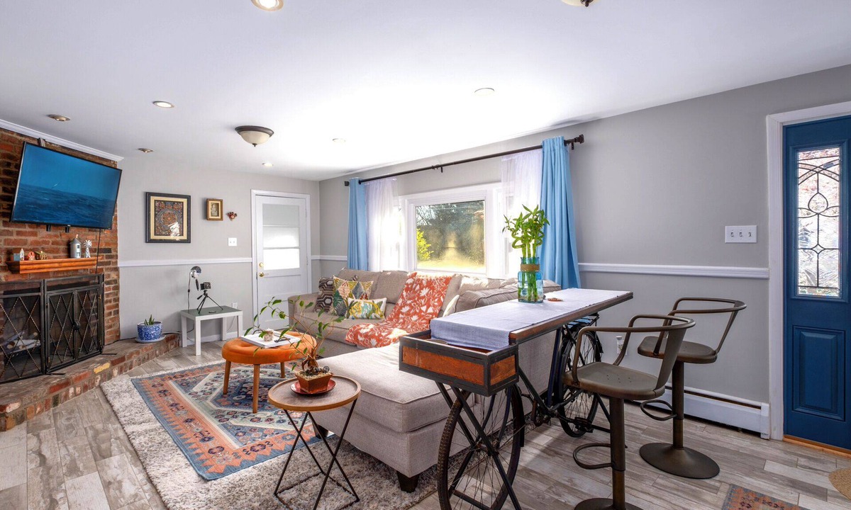 Baileys Crossroads House | Shanti/Peace Home & Garden