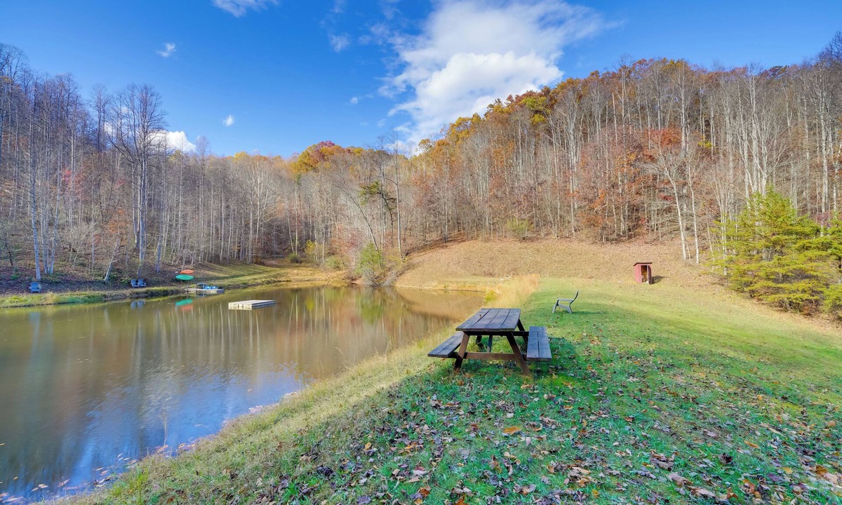 Rosedale Cottage | Shared Pond & Trails: Rosedale Cottage!