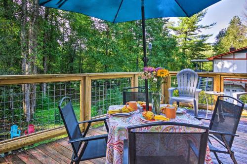 Hendersonville House | Shaw Creek Cottage w/Fire Pit & Forest Views