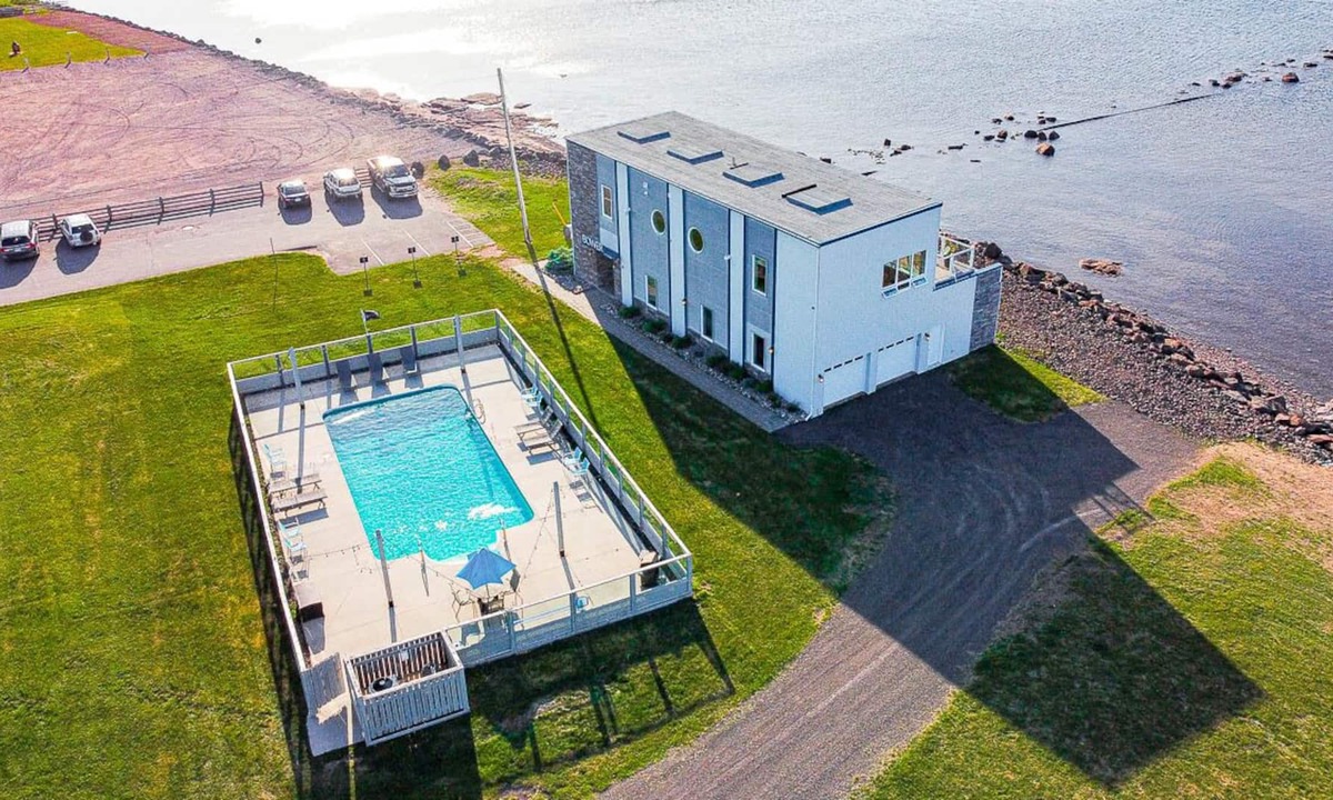 Grand Barachois Villa | Shediac Ultimate Beach Villa