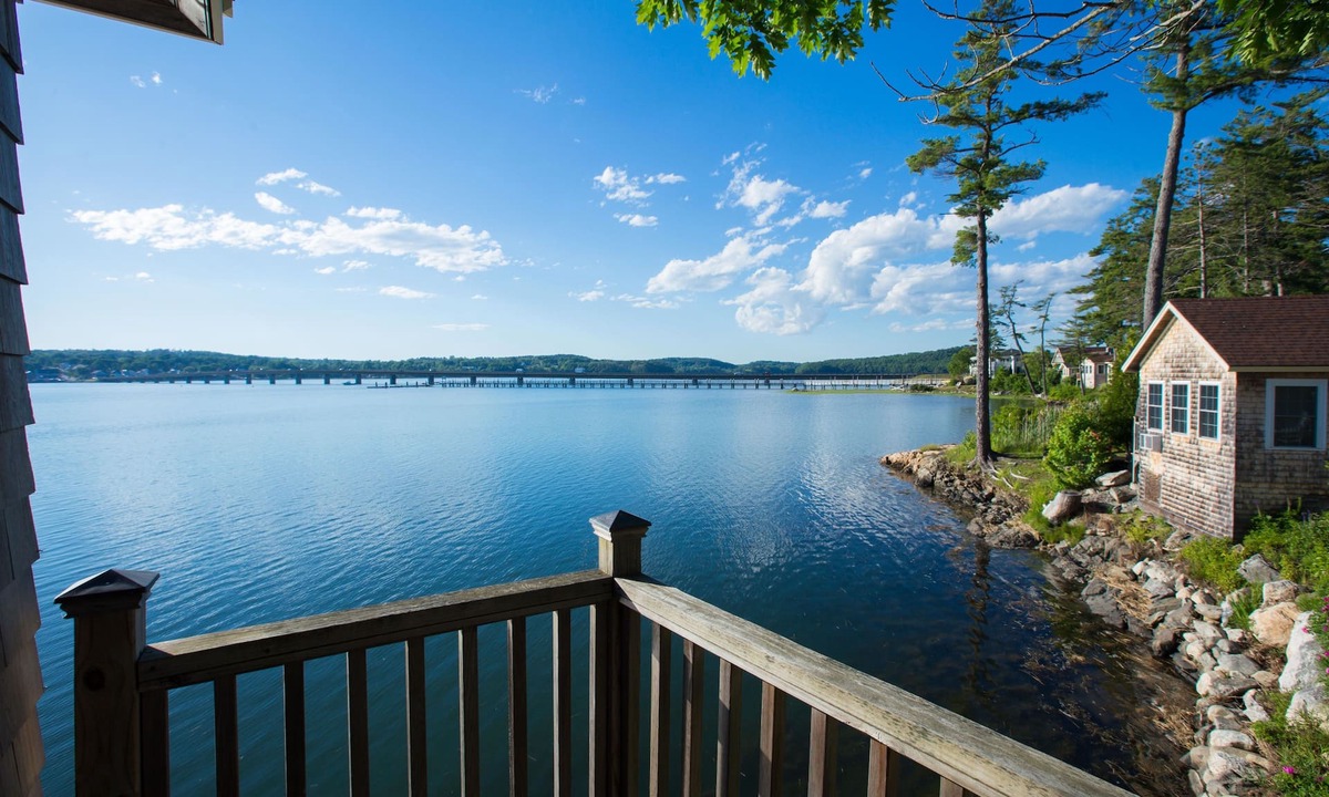 Edgecomb Hotel | Sheepscot Harbour Village Resort