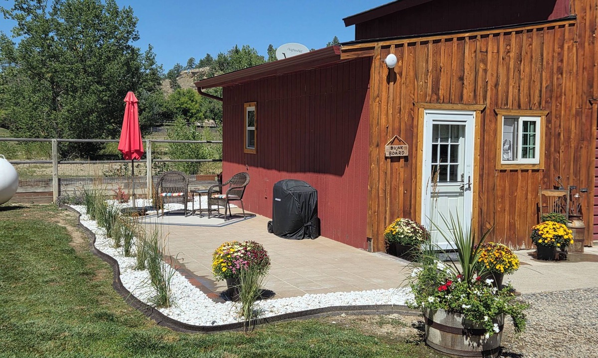 Yellowstone County Other | Sheltered Nook Bunk 'n BoardnFarm to Table experience
