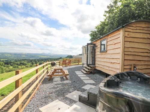 Llandovery House | Shepherd's Cwtch