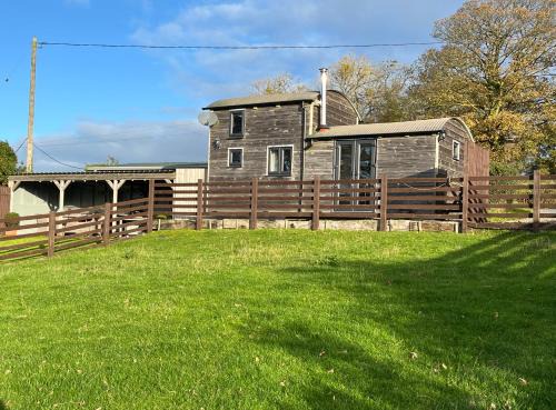 Farden House | Shepherds Cabin at Titterstone