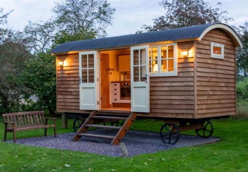Cosford House | Shepherds Hut at Snowdon Farm