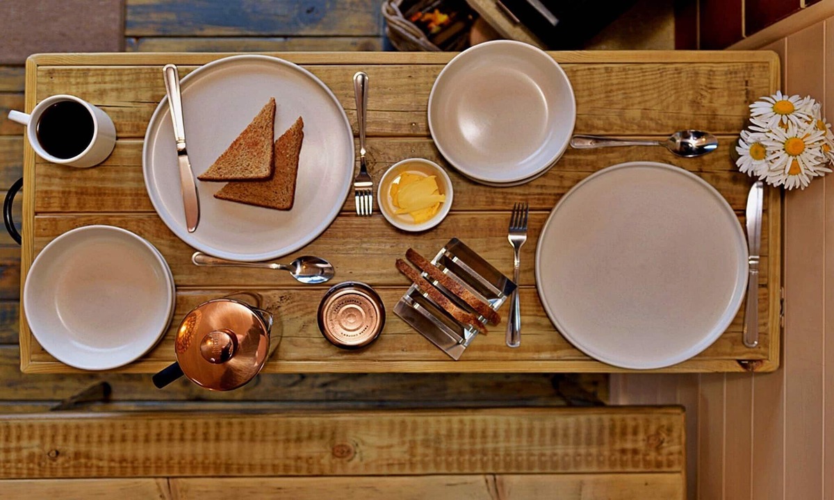 Rhyd-y-clafdy Ski Chalet | Shepherds Hut in Llŷn with Snowdonia Views