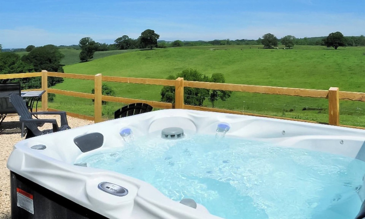 Alderbury Cottage | Shepherds Hut Retreat