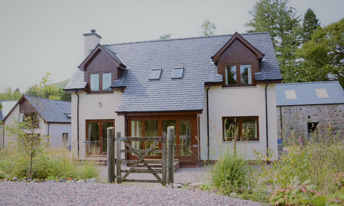Torcastle House | Shepherds Rest self catering sleeps 6, pets welcome.