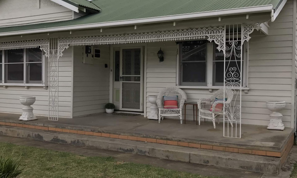 Shepparton South House | Shepparton House - family & pet friendly