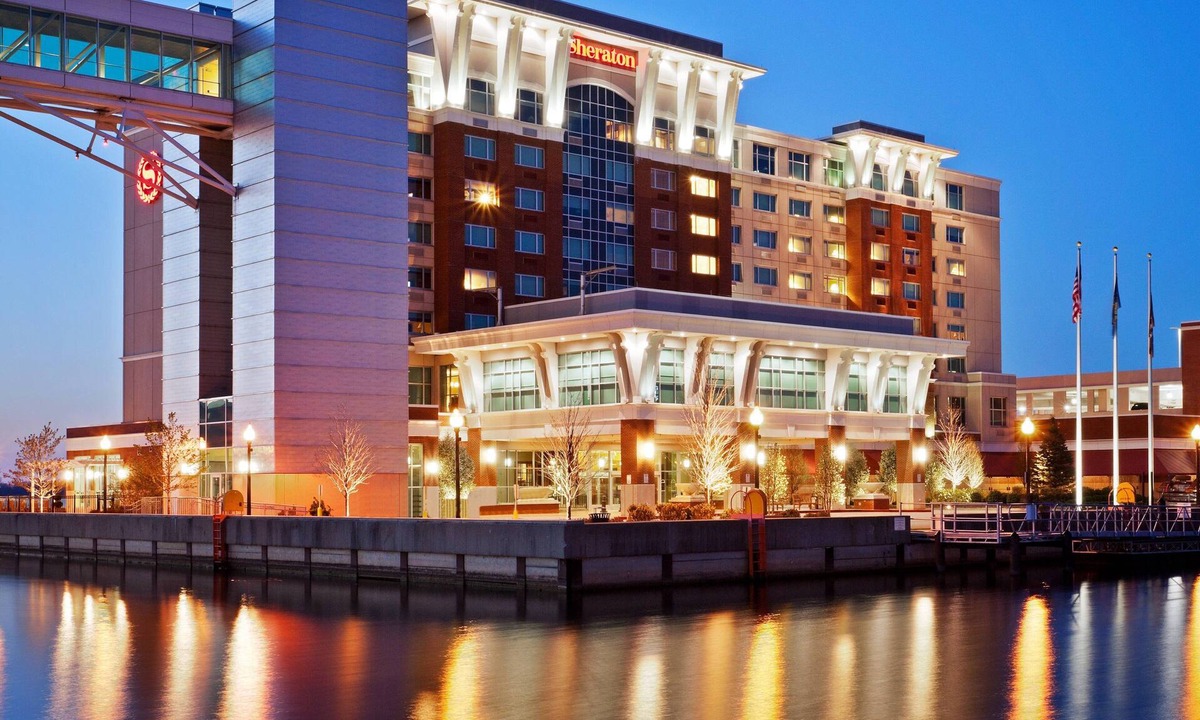Erie Hotel | Sheraton Erie Bayfront Hotel