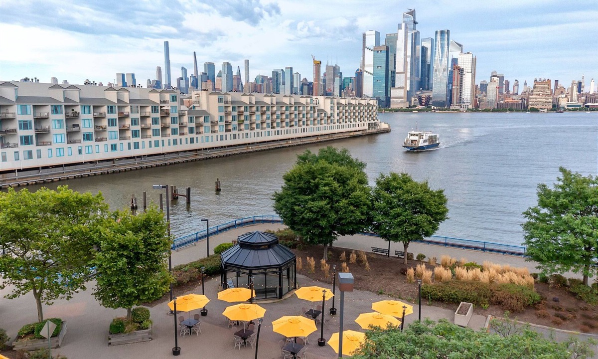 Weehawken Hotel | Sheraton Lincoln Harbor Hotel