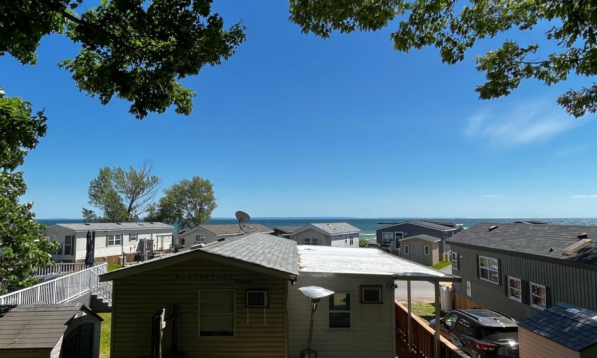 Sherkston Cottage | Sherkston Shores Resort - full lake view, large private lot, covered deck!