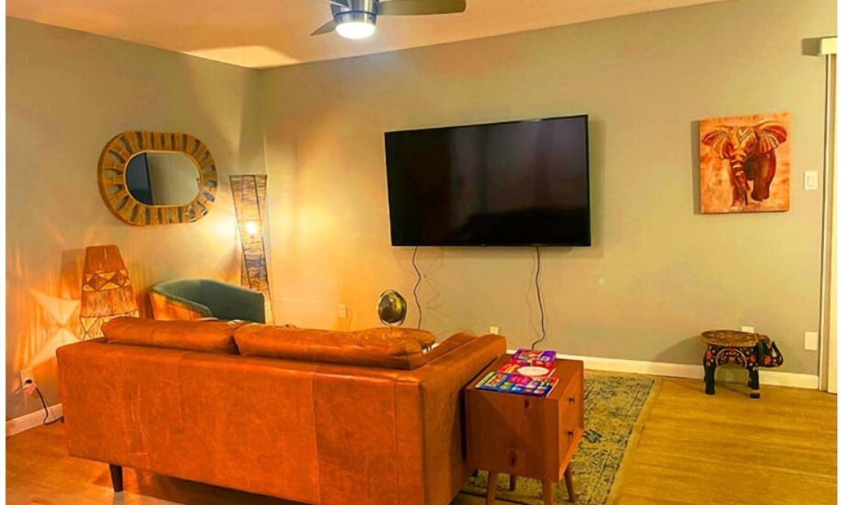 St. Johns Apartment | Sheva Place